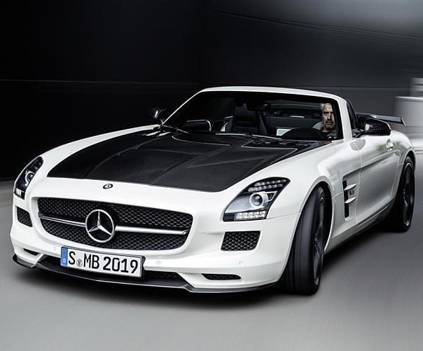 SLS AMG GT FINAL EDITION: Limitierte Edition mit 350 Exemplaren zum Abschluss des Modellzyklus; lieferbar als Coupé und Roadster.